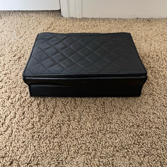 Chanel lambskin shoulder bag - Picture 2 of 8